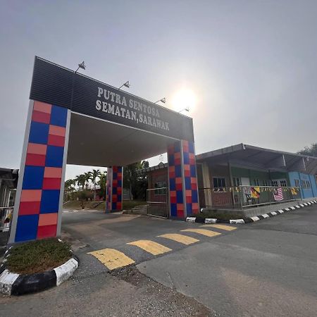 Putra Sentosa Retreat Camp, Sematan Hotel Екстериор снимка