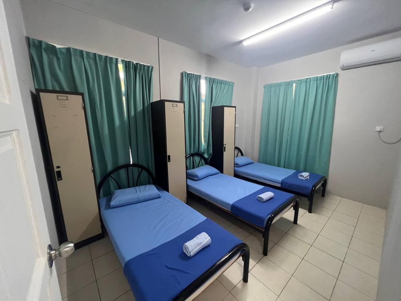 Putra Sentosa Retreat Camp, Sematan Hotel Стая снимка