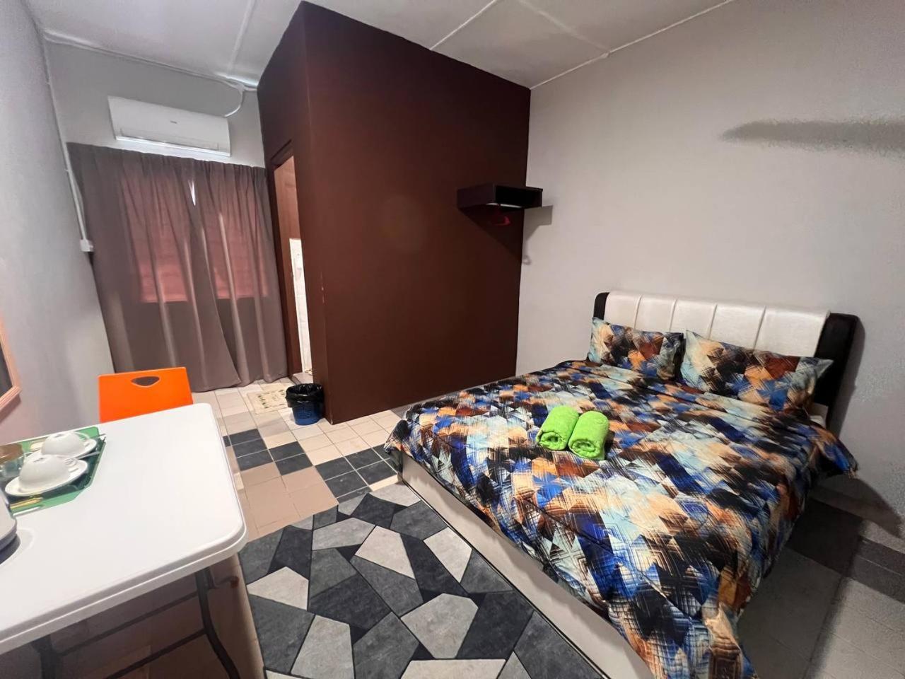 Putra Sentosa Retreat Camp, Sematan Hotel Стая снимка