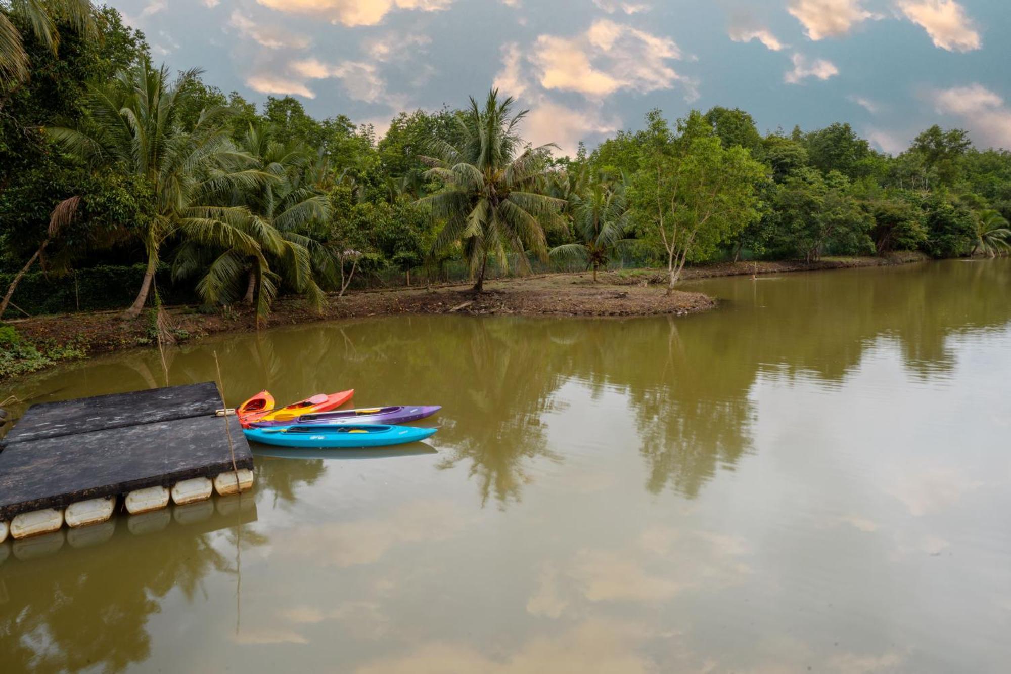 Putra Sentosa Retreat Camp, Sematan Hotel Екстериор снимка